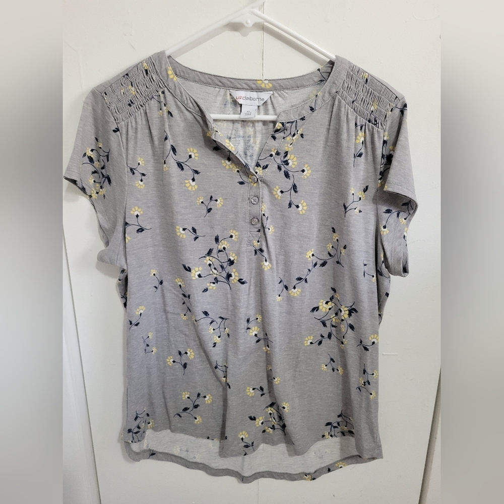 Floral Print Blouses in Gray and Yellow - Picture 2 of 12